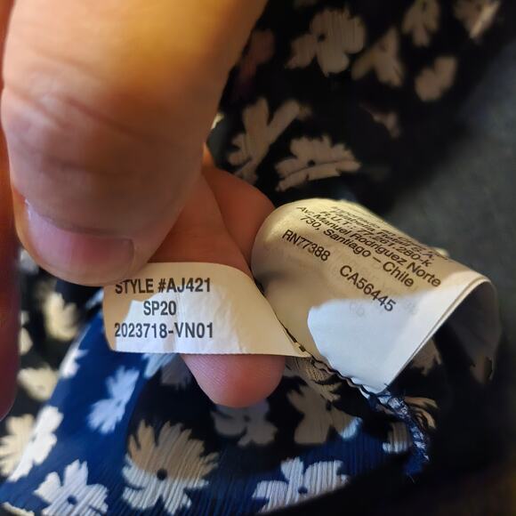 J.Crew Navy White Ditsy Floral Tie Neck Blouse Women’s Large - Picture 7 of 8